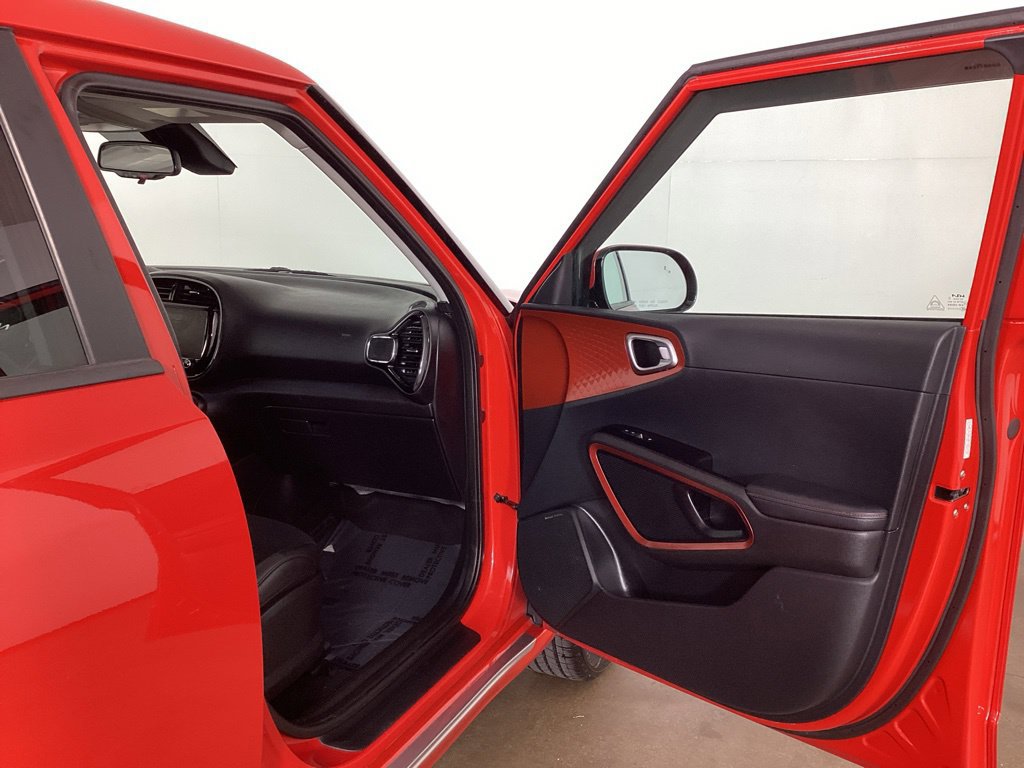 Used 2024 Kia Soul GT-Line w/ GT-Line Technology Package FWD image 21