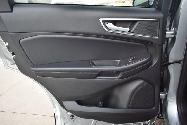 Used 2024 Ford Edge SEL w/ Convenience Package image 35