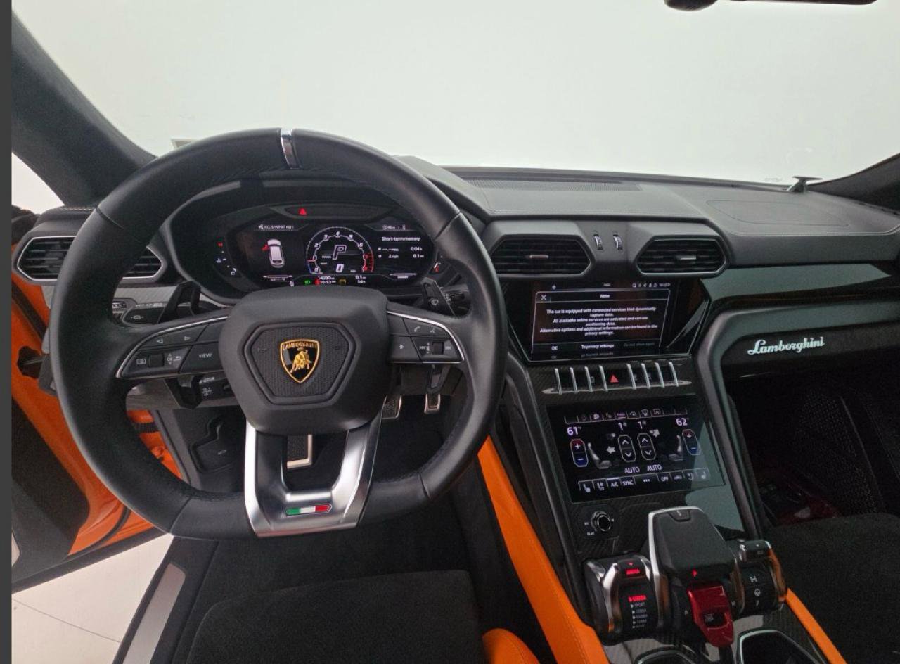 Used 2022 Lamborghini Urus image 13