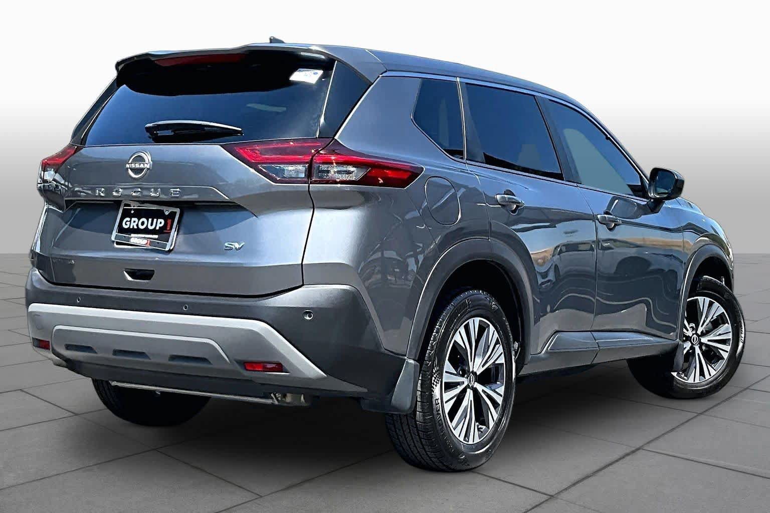 Used 2023 Nissan Rogue SV FWD image 13