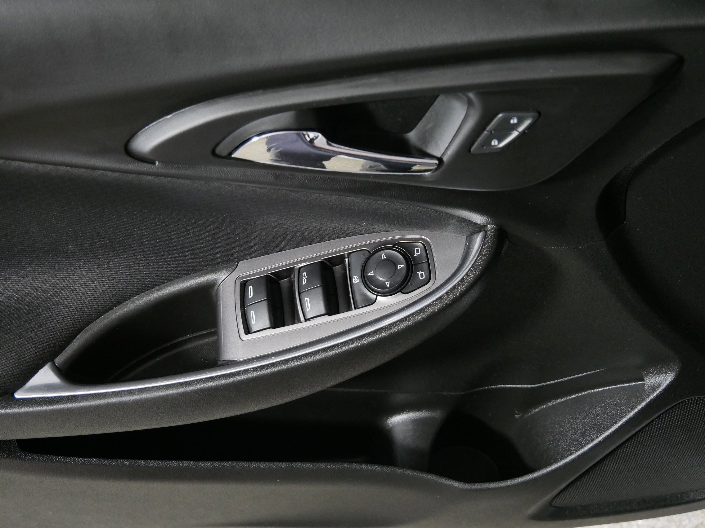 Used 2019 Chevrolet Malibu LT w/ Driver Confidence Package image 19