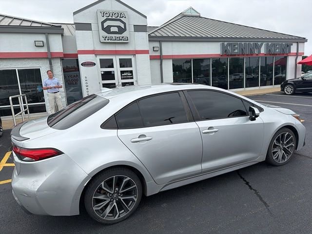 Used 2020 Toyota Corolla XSE FWD image 4