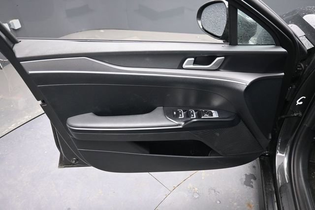 Used 2025 Kia K5 LXS FWD image 15