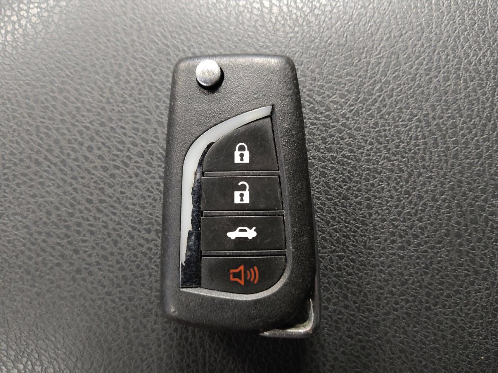 Used 2023 Toyota Camry LE AWD/4WD image 32