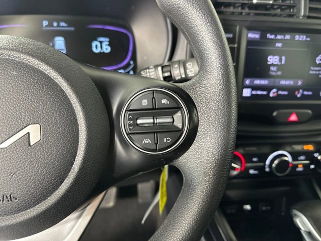 Used 2023 Kia Soul LX w/ LX Technology Package image 16