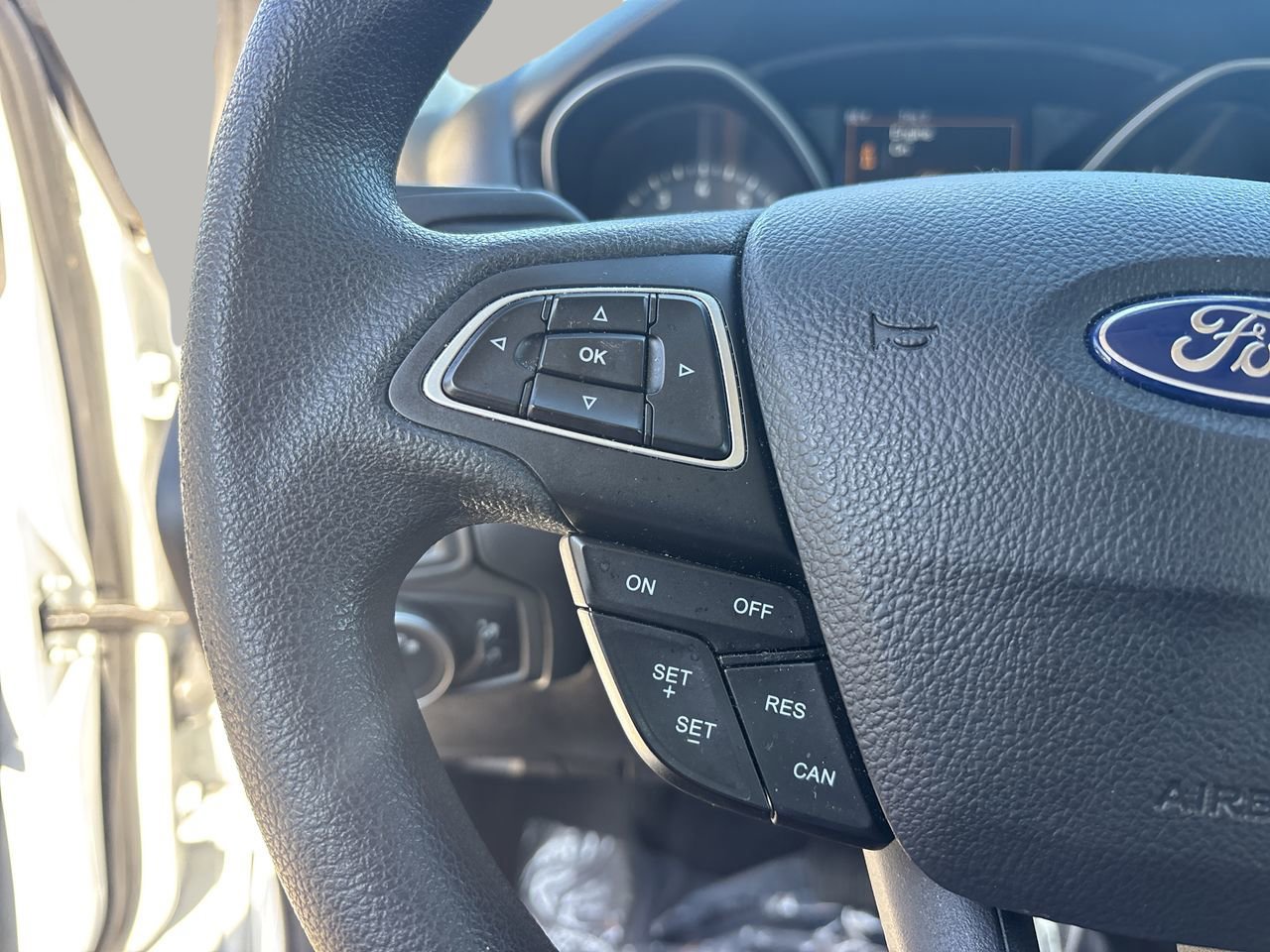 Used 2018 Ford Focus SE image 25