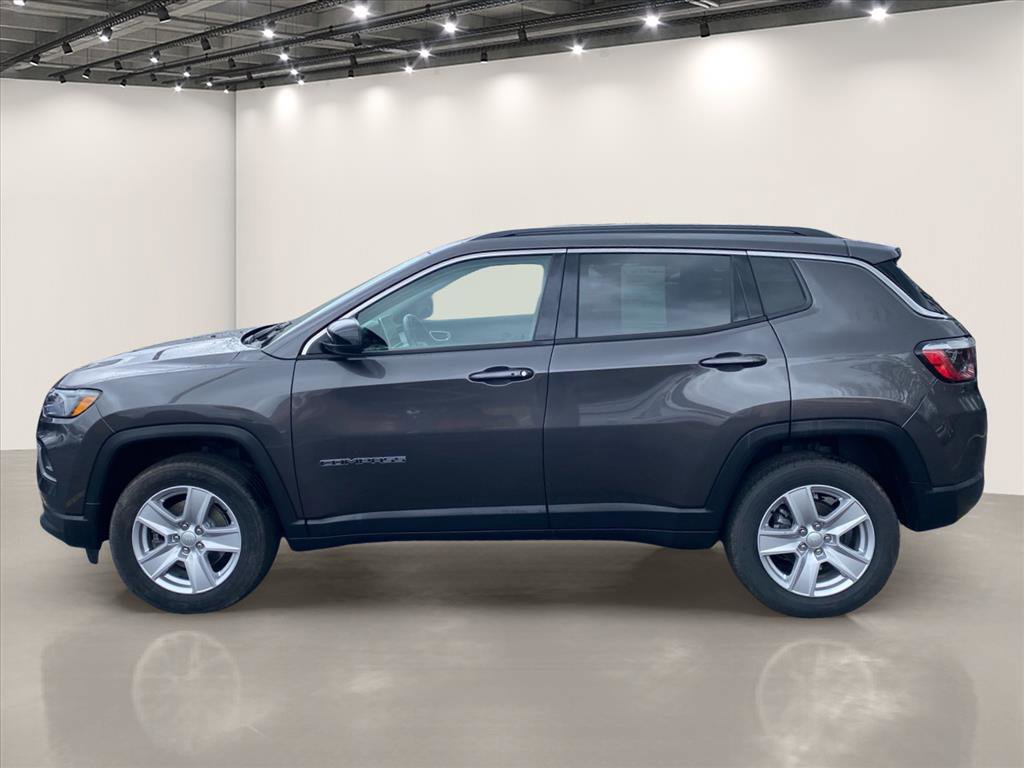Used 2022 Jeep Compass Latitude w/ Convenience Group AWD/4WD image 4