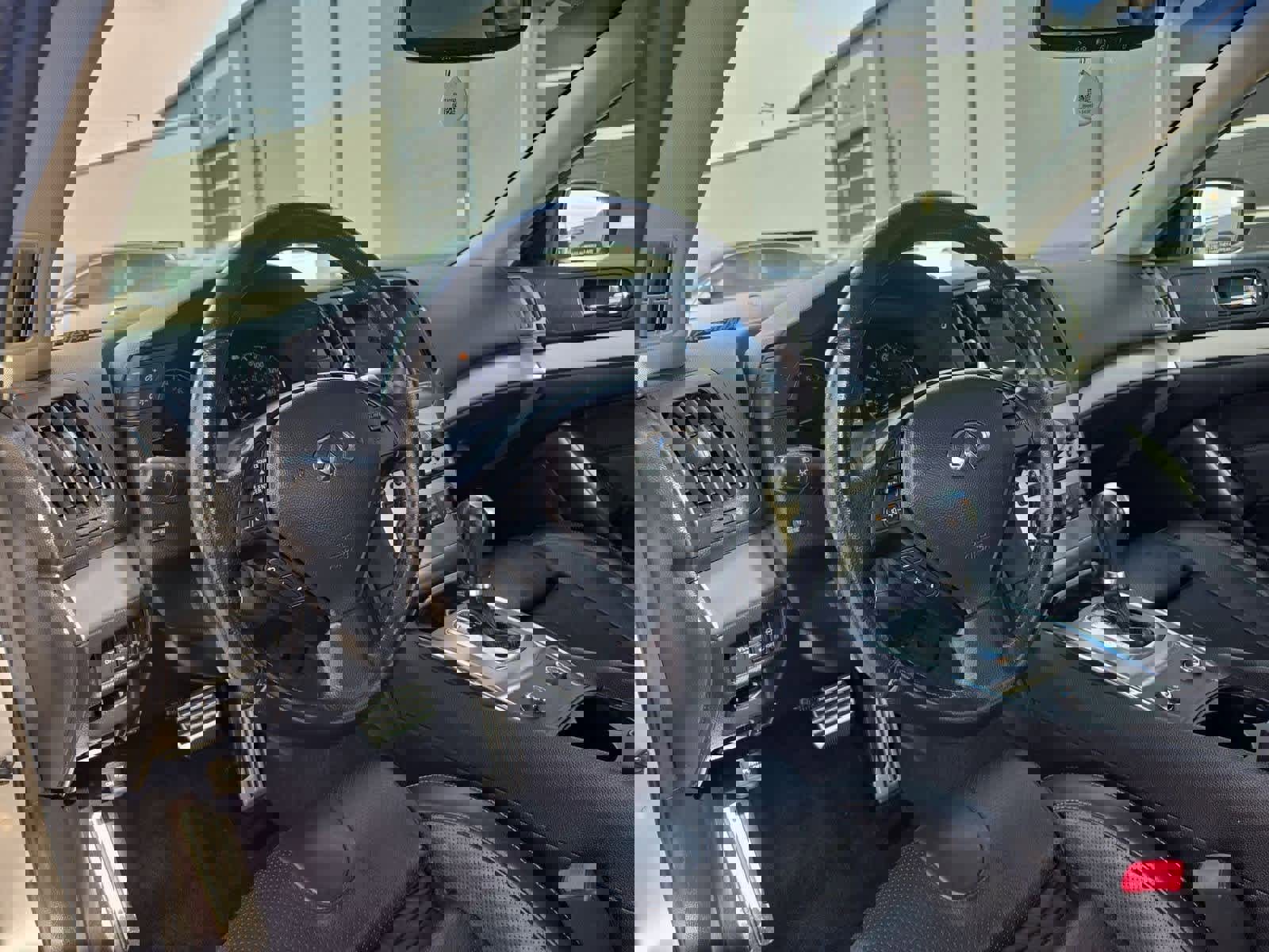 Used 2010 INFINITI G37 Journey w/ Premium Pkg image 2