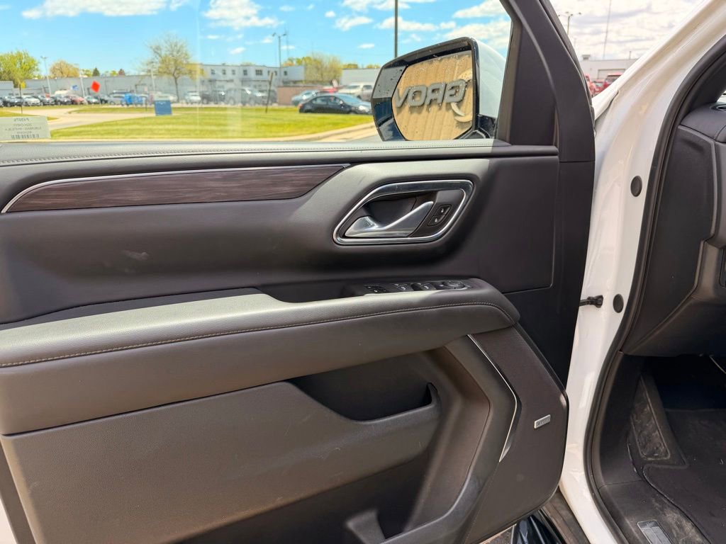 Used 2024 Chevrolet Suburban LT AWD/4WD image 13