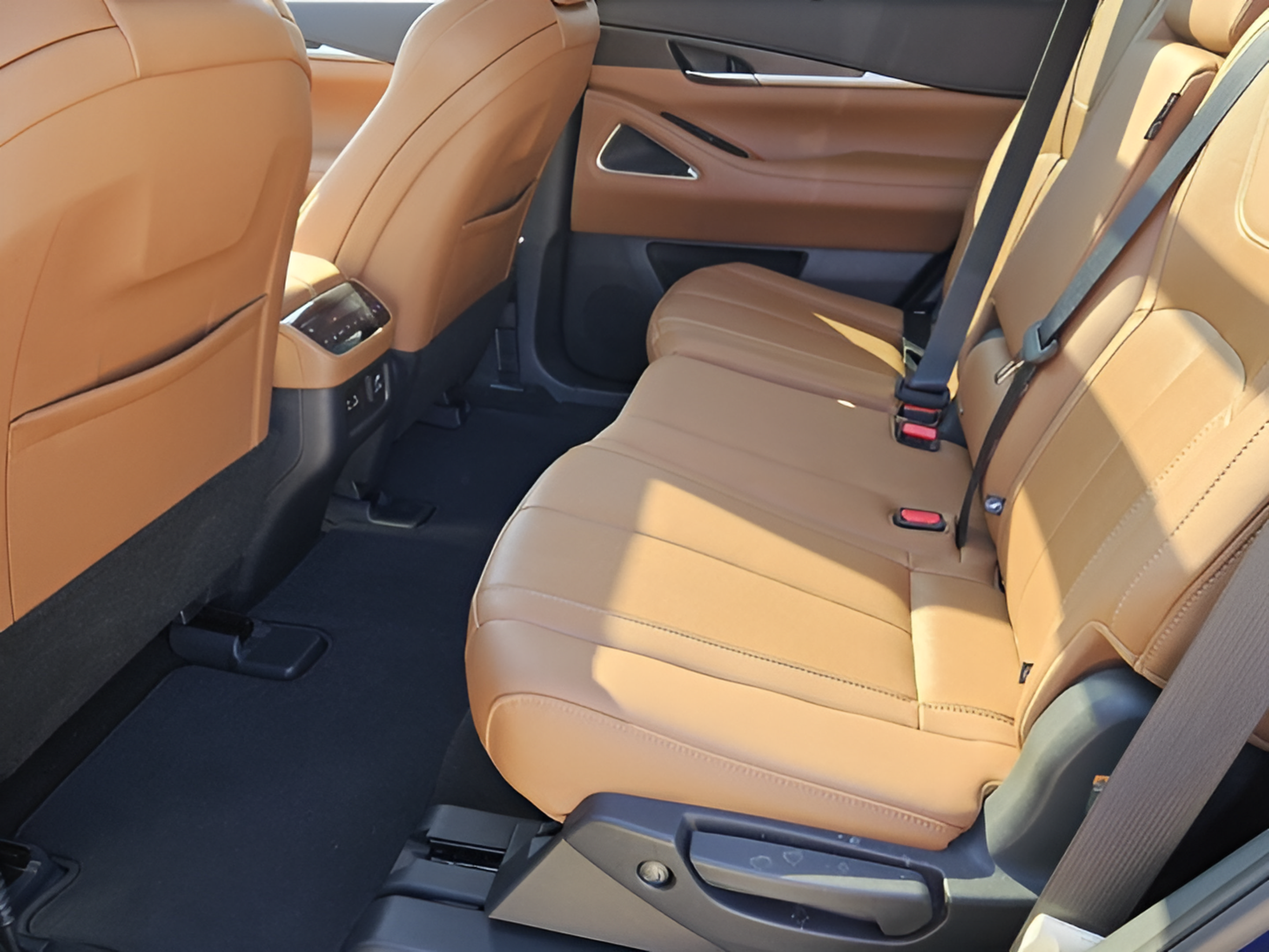 Used 2023 INFINITI QX60 Sensory w/ Vision Package AWD/4WD image 10