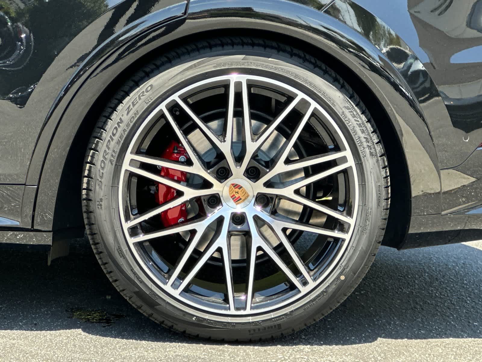 New 2026 Porsche Cayenne GTS AWD/4WD image 32
