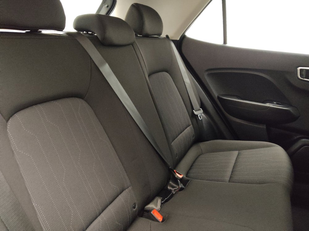 Used 2021 Hyundai Venue SE image 19