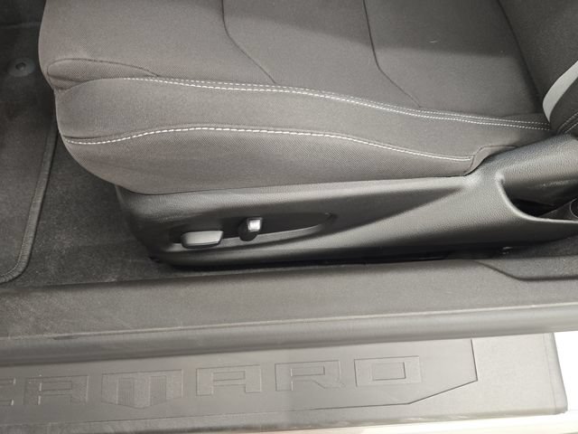 Used 2023 Chevrolet Camaro LT RWD image 31