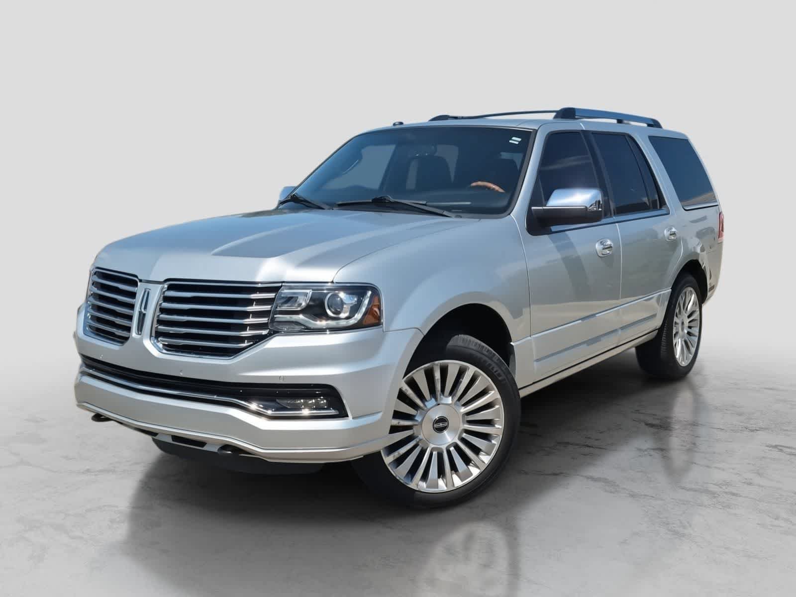 Used 2017 Lincoln Navigator Select AWD/4WD image 1