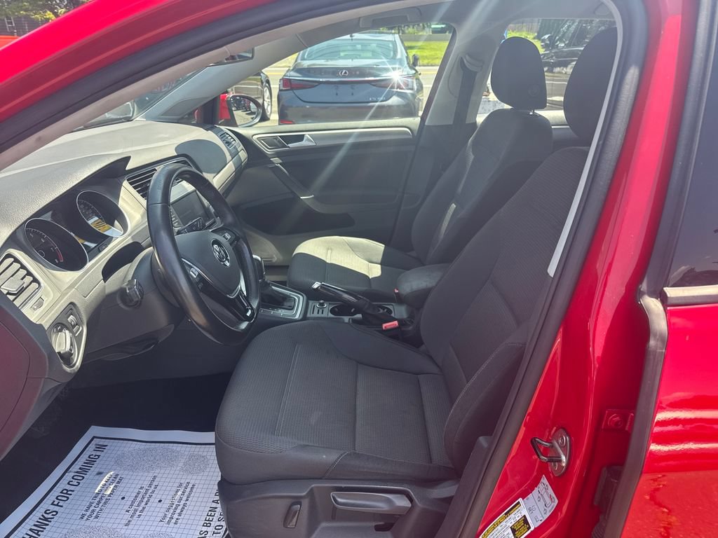 Used 2017 Volkswagen Golf S FWD image 9