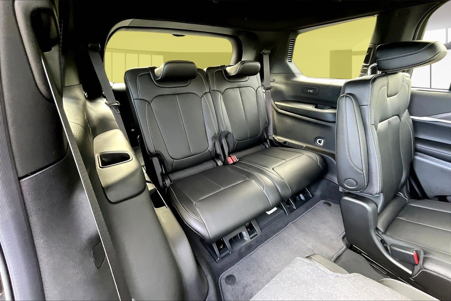 New 2025 Jeep Grand Cherokee L Limited w/ Luxury Tech Group II image 25