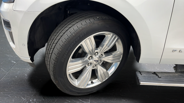 Used 2024 Ford Expedition Platinum AWD/4WD image 40