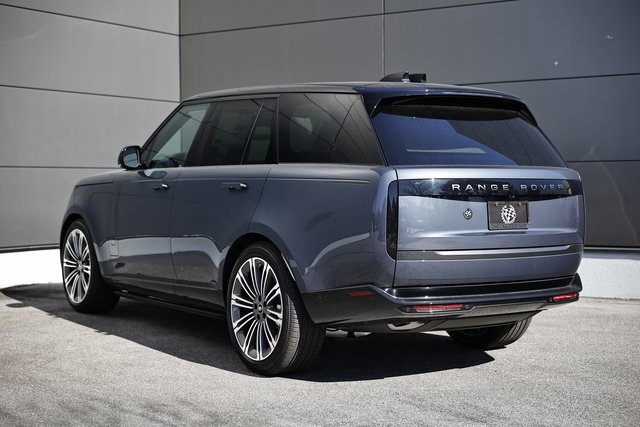 New 2025 Land Rover Range Rover SE image 11