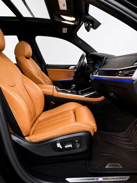 Used 2022 BMW X7 xDrive40i w/ M Sport Package AWD/4WD image 18