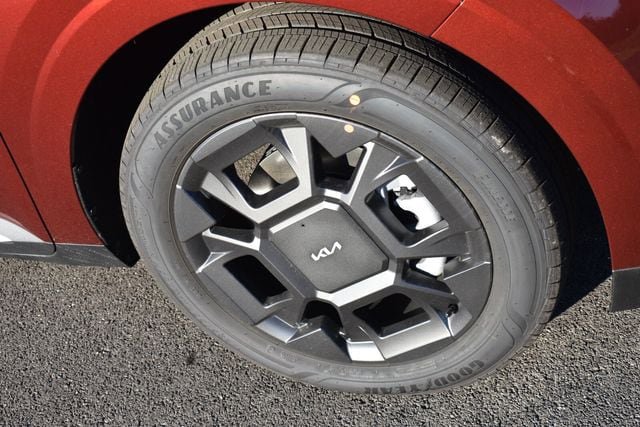 New 2026 Kia Carnival EX FWD image 12
