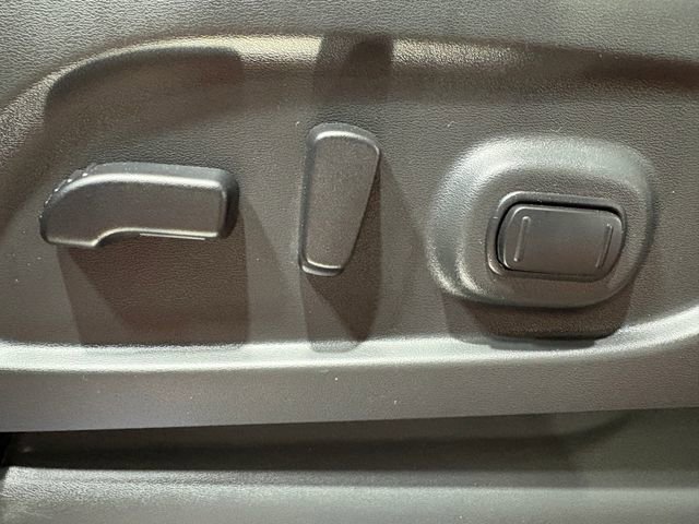 Used 2021 Nissan Titan PRO-4X w/ Pro-4x Convenience Package image 25