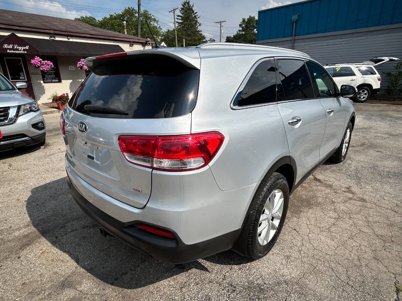 Used 2017 Kia Sorento FWD image 13