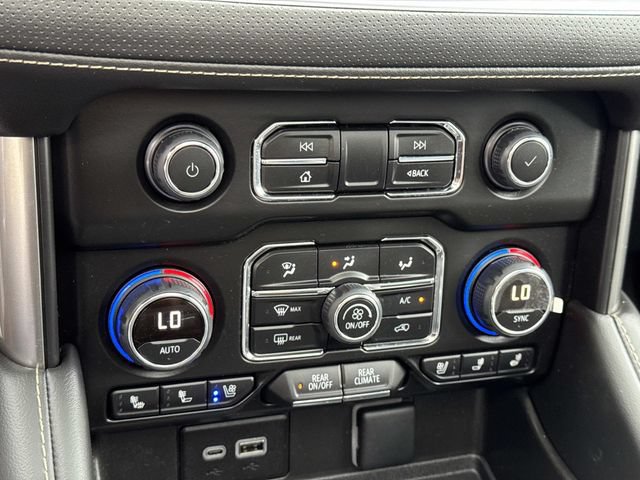 Used 2023 Chevrolet Tahoe Premier AWD/4WD image 16