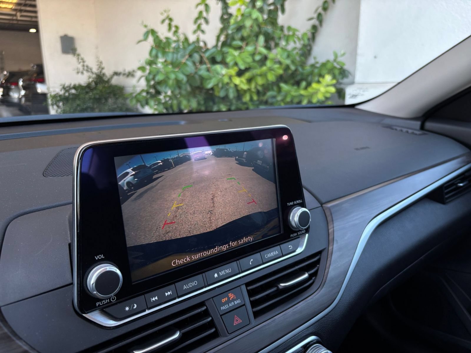 Used 2025 Nissan Altima 2.5 SV FWD image 24