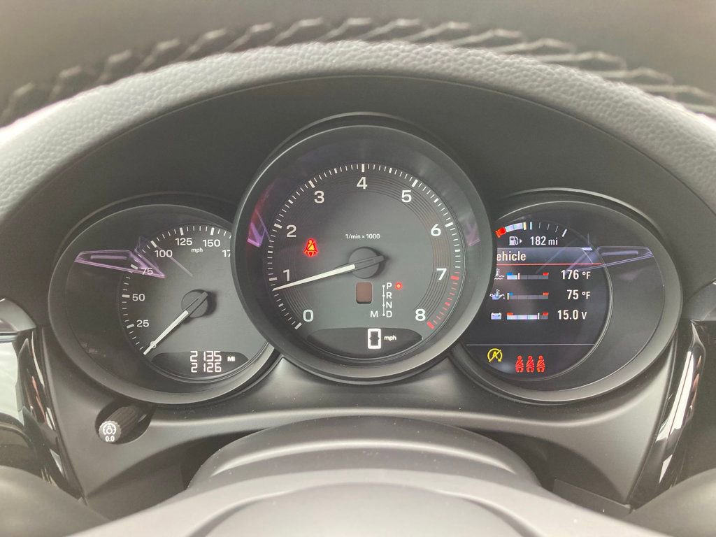 Used 2024 Porsche Macan image 20