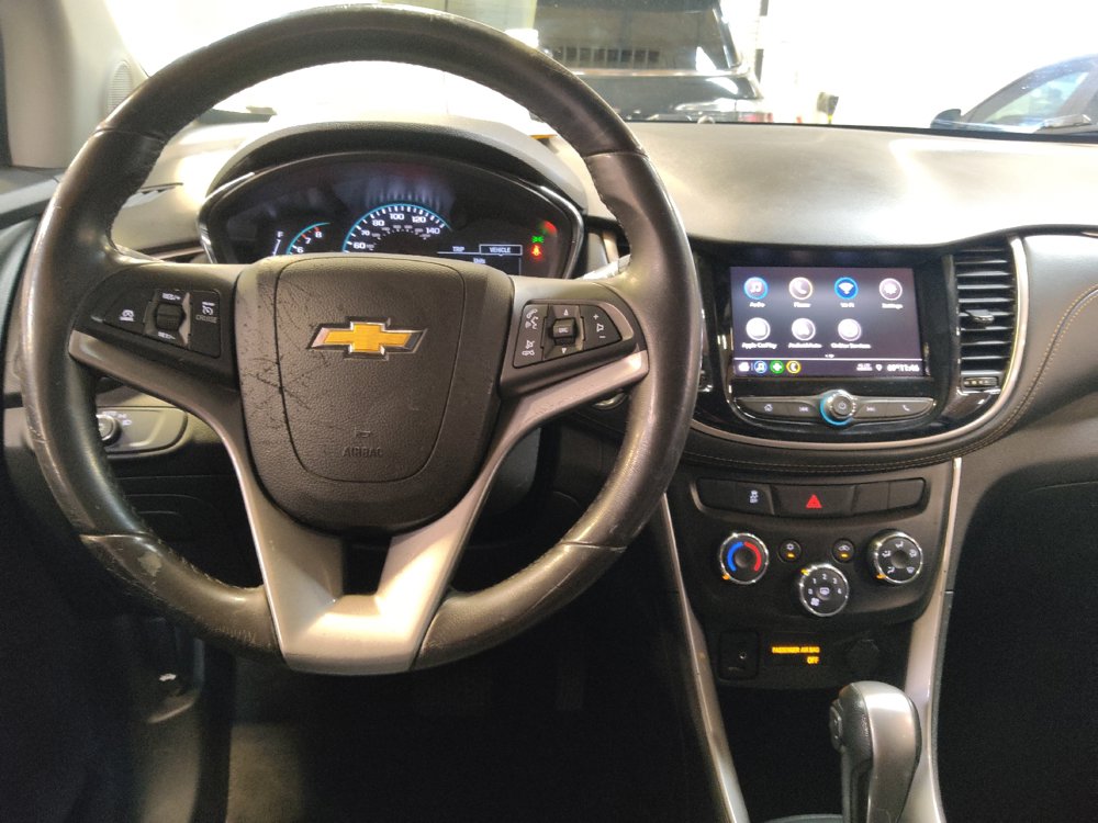 Used 2021 Chevrolet Trax LT w/ Driver Confidence Package FWD image 22