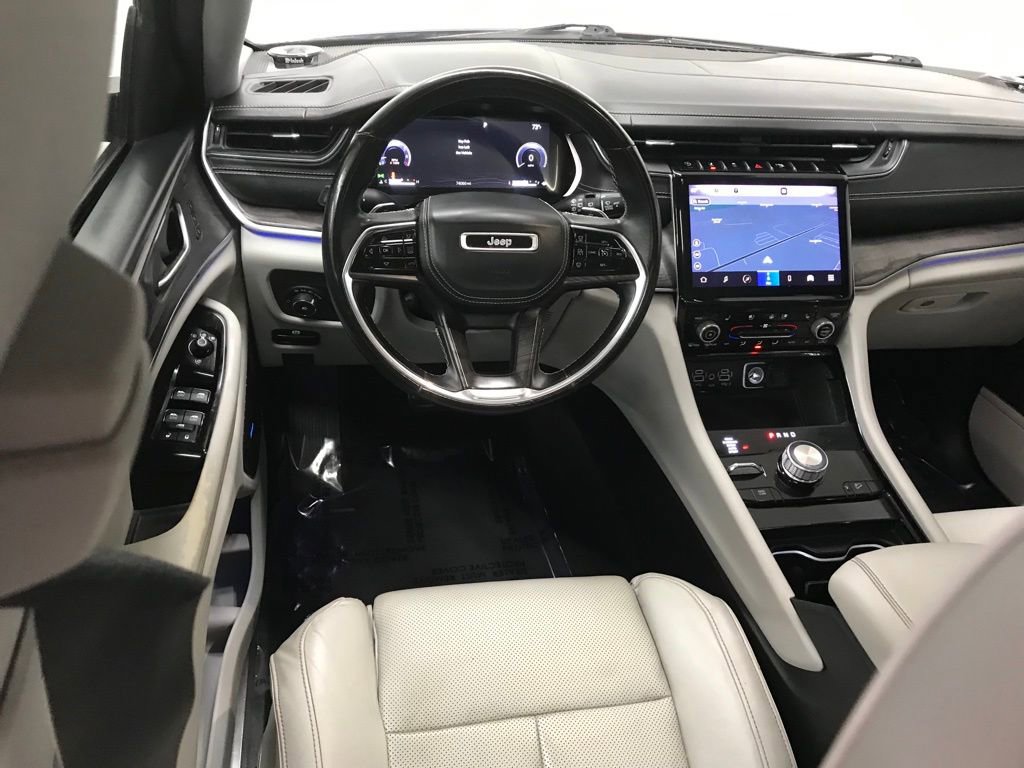 Used 2021 Jeep Grand Cherokee L Overland w/ Luxury Tech Group IV image 32