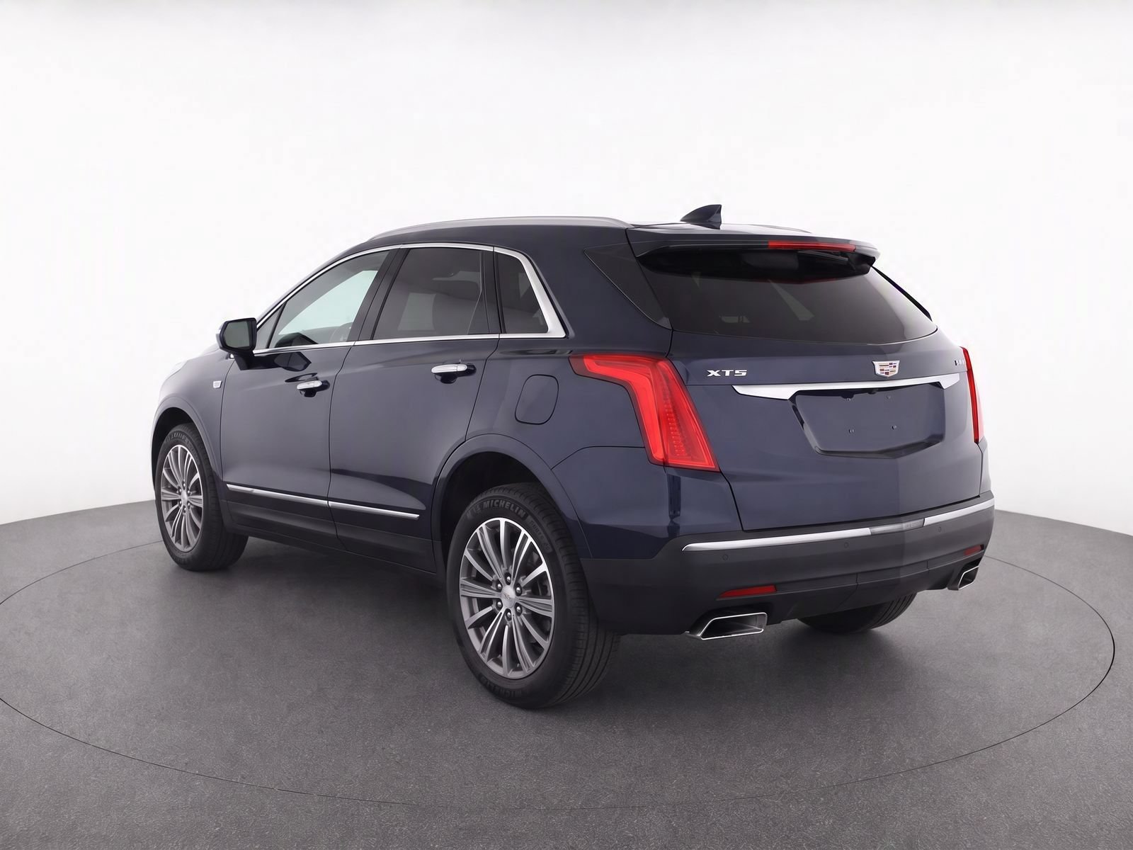 Used 2019 Cadillac XT5 Luxury FWD image 7
