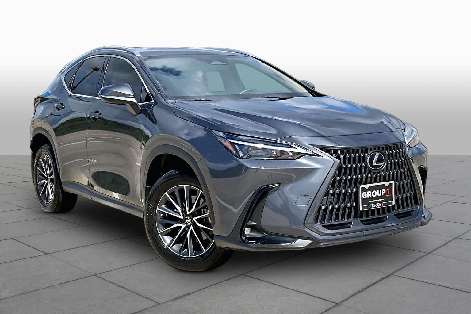 Used 2025 Lexus NX 250 FWD w/ Accessory Package (2T) image 3