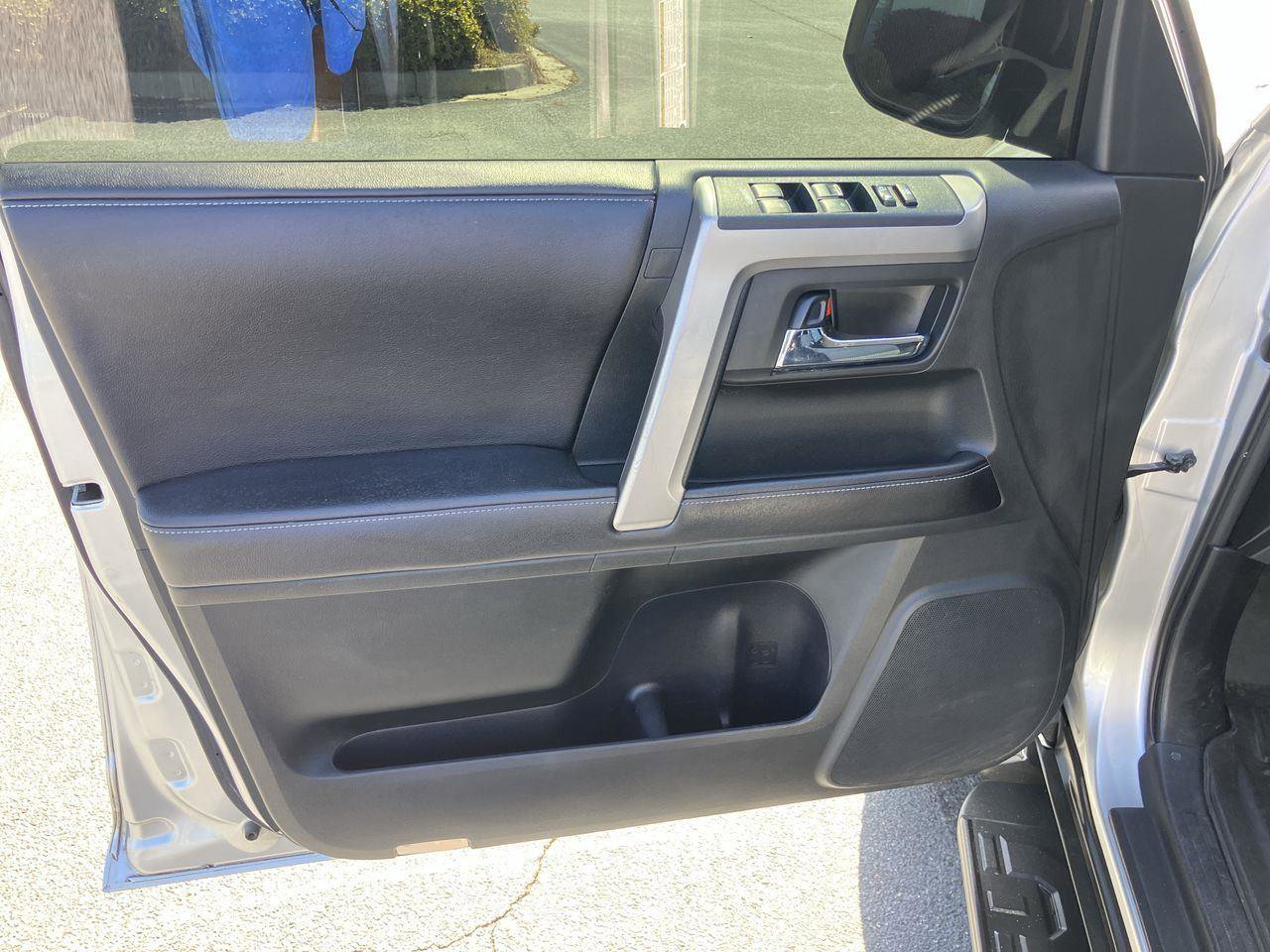 Used 2016 Toyota 4Runner SR5 image 14