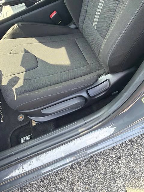 Certified 2026 Hyundai Elantra SE FWD image 12