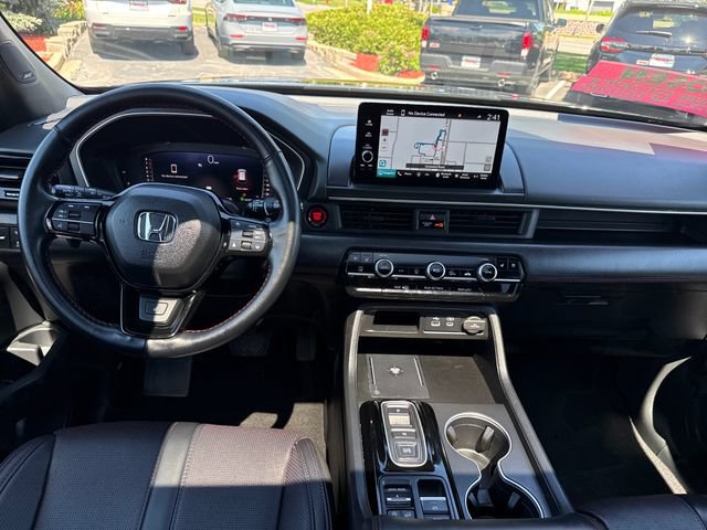 Used 2025 Honda Pilot Black Edition image 27