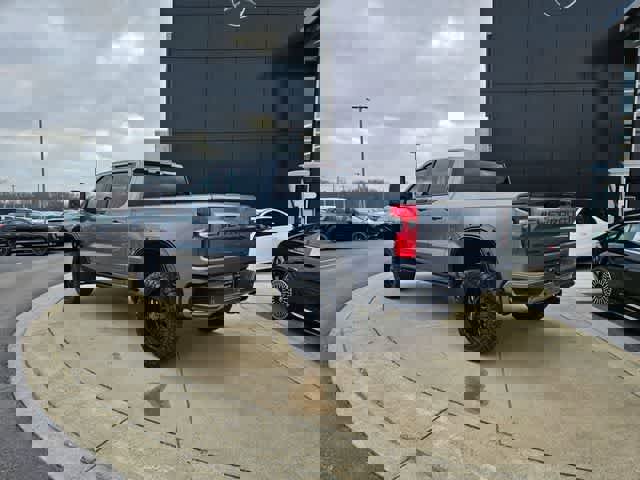 Used 2022 Chevrolet Silverado 1500 RST w/ Safety Package image 6