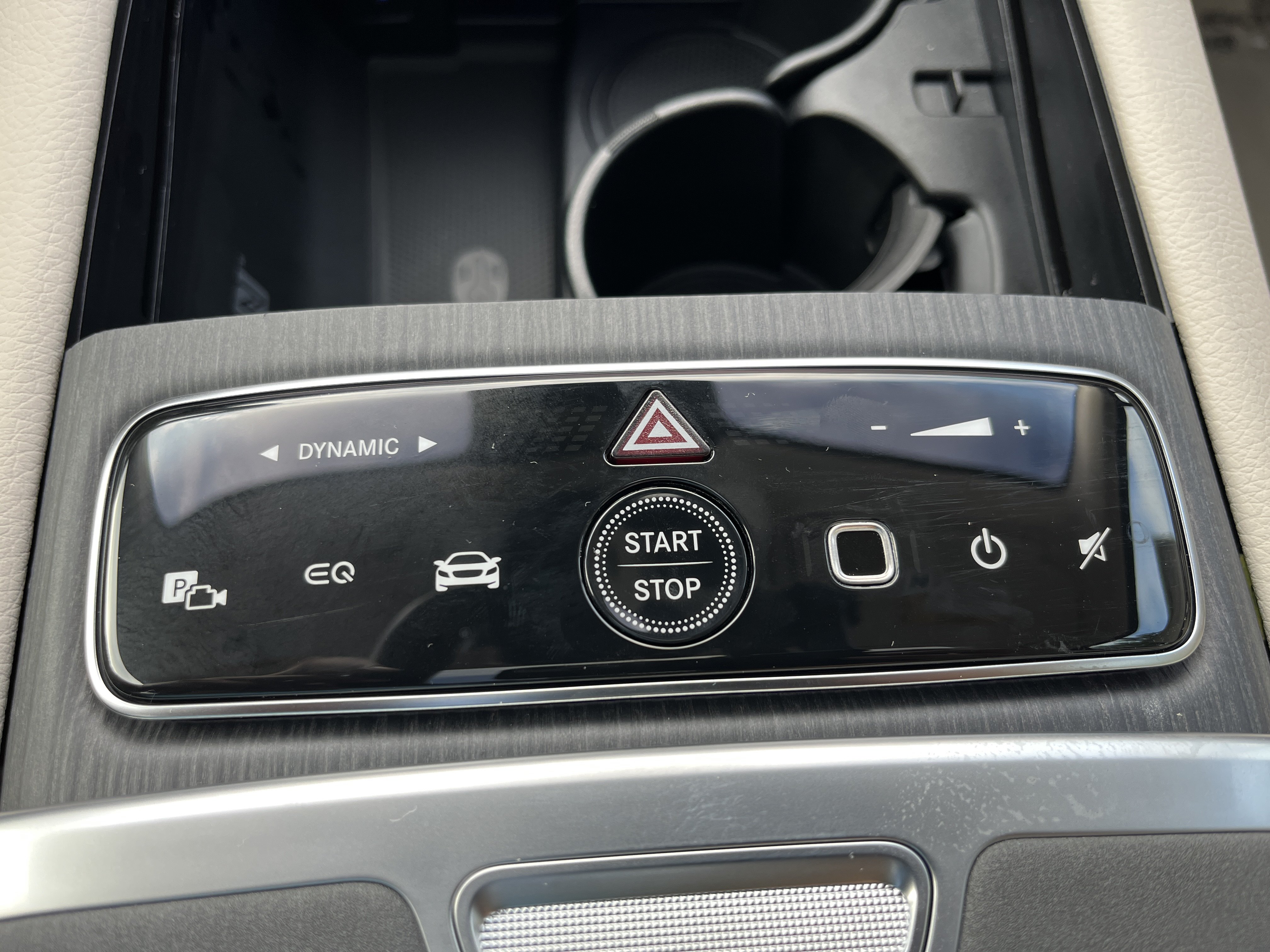 New 2027 Mercedes-Benz EQS 400 4MATIC SUV image 32