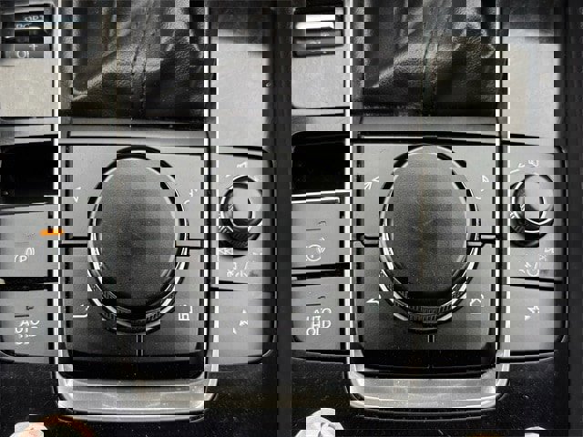 Used 2024 MAZDA MAZDA3 s image 23