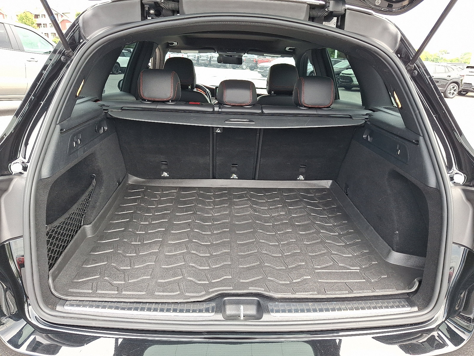 Used 2022 Mercedes-Benz GLC 43 AMG 4MATIC w/ Multimedia Package Lite image 28