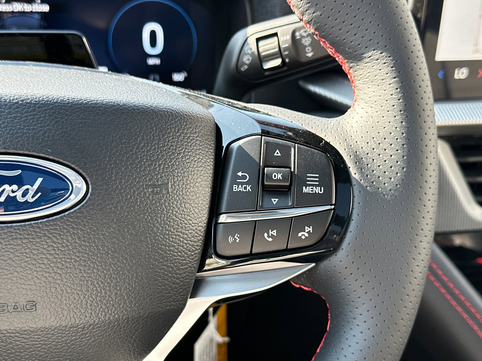 New 2025 Ford Explorer ST-Line w/ Premium Package image 25