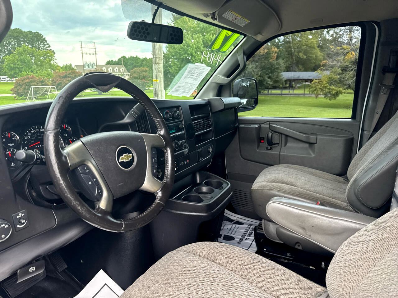 Used 2017 Chevrolet Express 2500 image 11