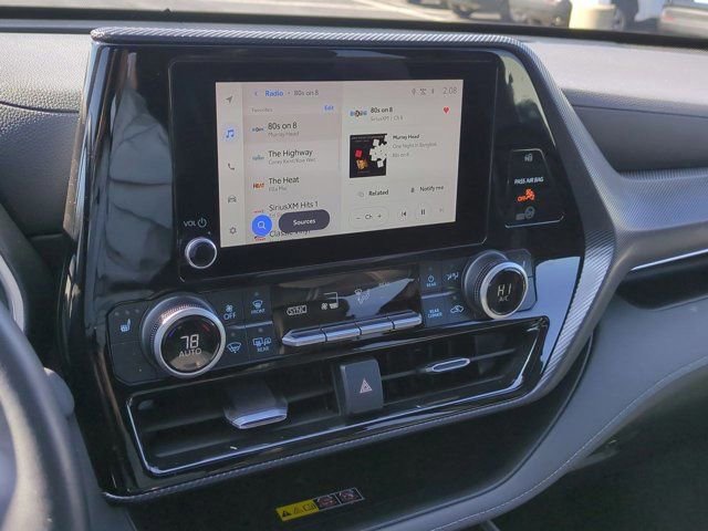 Certified 2025 Toyota Highlander XSE image 12