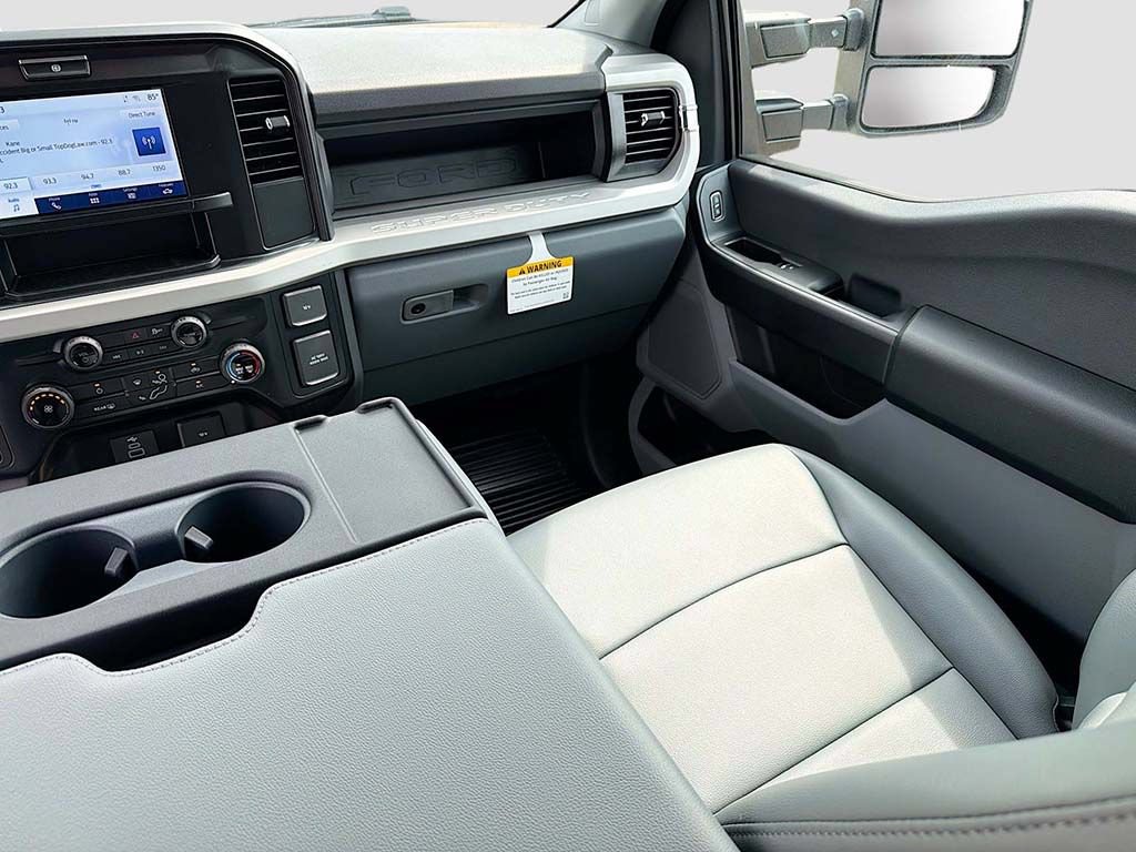 New 2026 Ford F550 4x4 Crew Cab image 23
