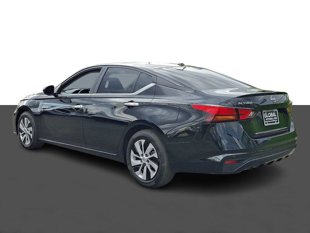 Used 2025 Nissan Altima 2.5 S image 5