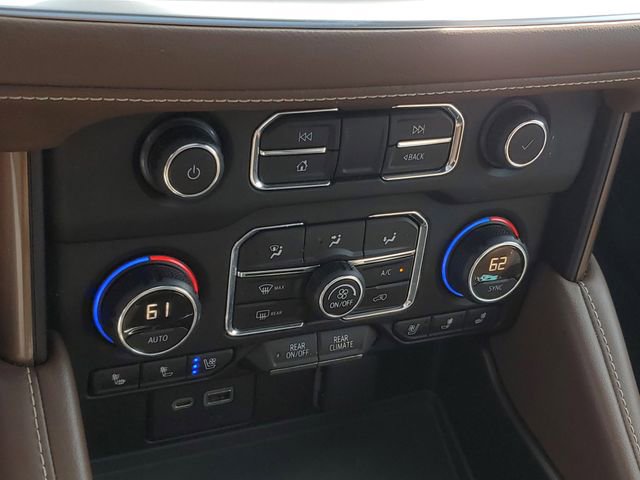 Used 2021 Chevrolet Suburban High Country w/ Premium Package AWD/4WD image 29