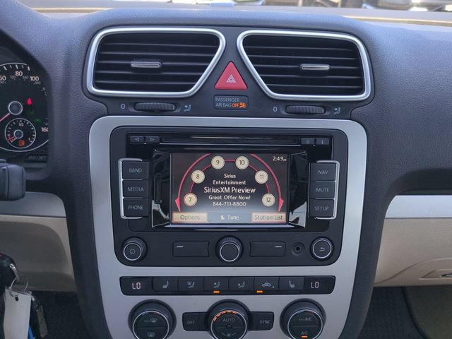 Used 2015 Volkswagen Eos Komfort FWD image 20