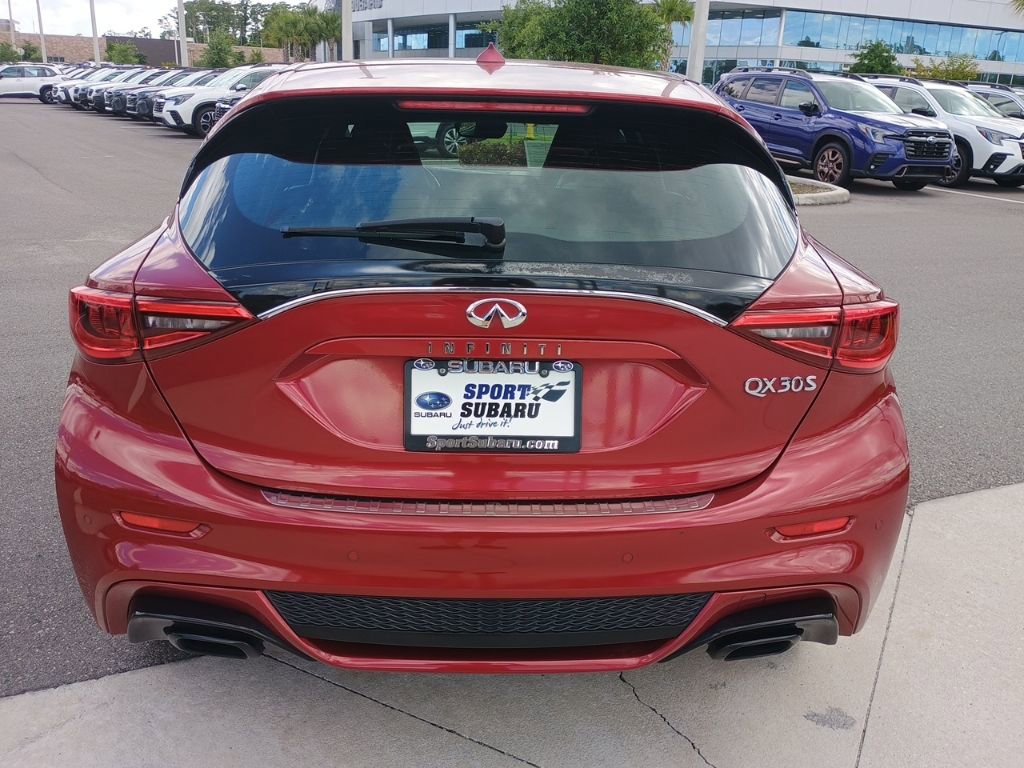 Used 2017 INFINITI QX30 Sport w/ Sport Leather Package FWD image 6