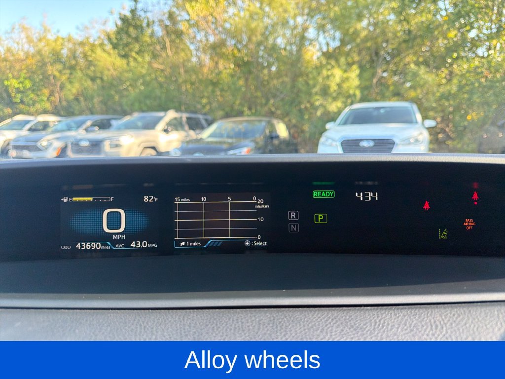 Used 2022 Toyota Prius Prime LE FWD image 12