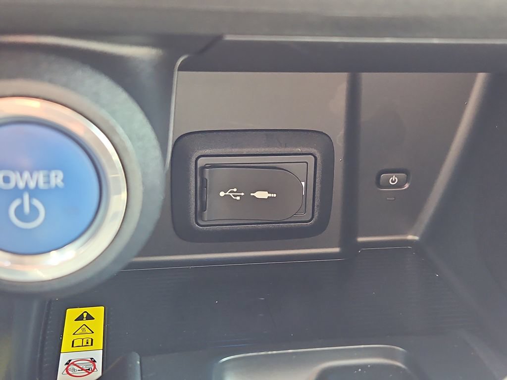 Used 2021 Toyota Venza LE w/ Carpet Mat Package (TMS) AWD/4WD image 17